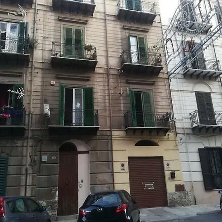 Casa Valire * Palerme
